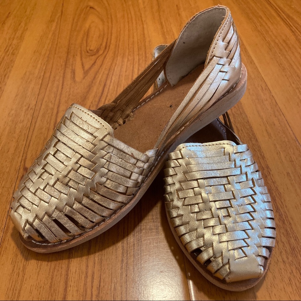 Women’s Gold Huaraches 7